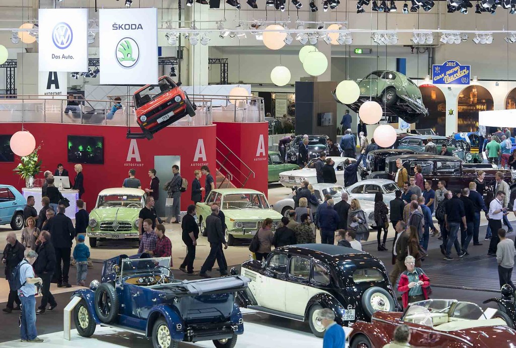 Impression von der Techno Classica Essen 2015 --- 19-04-2015/Essen/Germany Foto:Rainer Schimm/©MESSE ESSEN GmbH --- Verwendung / Nutzungseinschränkung: Redaktionelle Foto-Veröffentlichung über MESSE ESSEN/CONGRESS CENTER ESSEN und deren Veranstaltungen gestattet. NO MODEL RELEASE - Keine Haftung für Verletzung von Rechten abgebildeter Personen oder Objekten, die Einholung der o.g. Rechte obliegt dem Nutzer. Das Foto ist nach Nutzung zu löschen! --- Use / utilisation restriction: Editorial photographic publications about MESSE ESSEN / CONGRESS CENTER ESSEN and their events are permitted. NO MODEL RELEASE - No liability for any infringements of the rights of portrayed people or objects. The user is obliged to seek the above rights. The photograph must be deleted when it has been utilised!